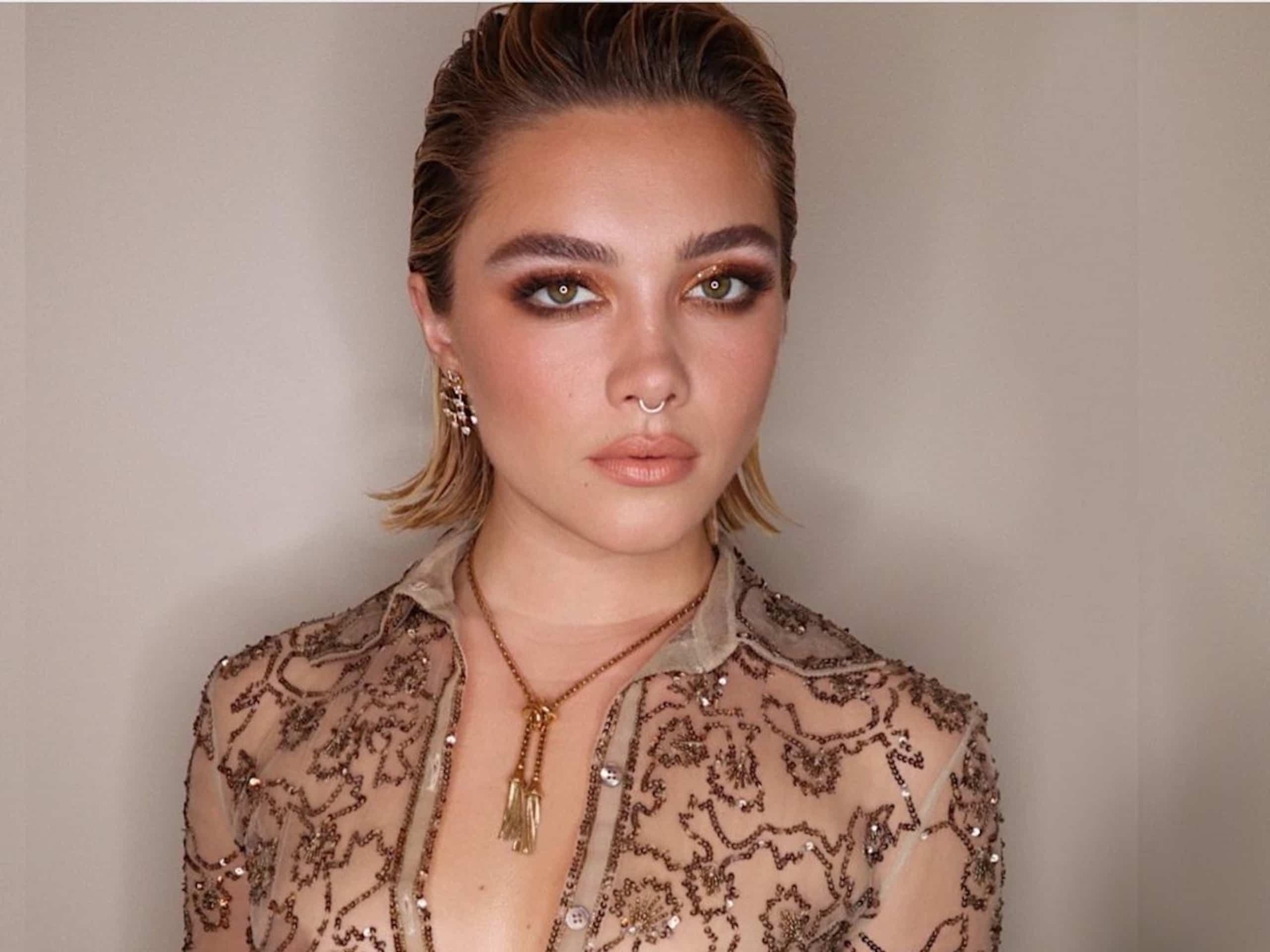 Florence Pugh ose un ensemble transparent