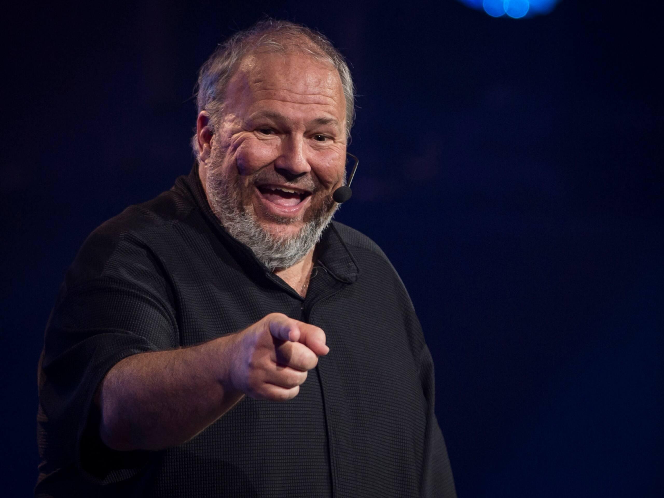 Jean-Marc Parent fait son grand retour à la télé