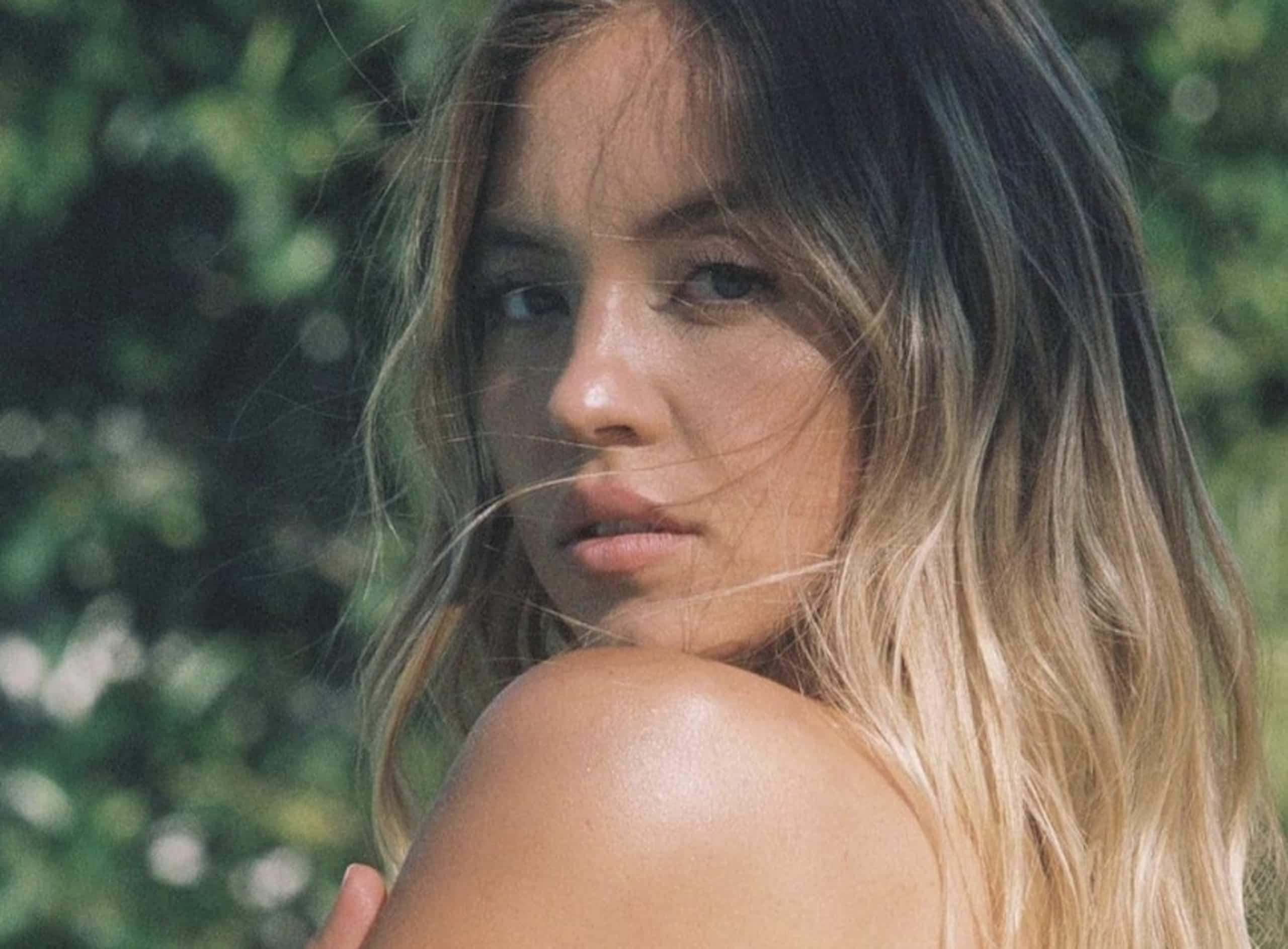 Sydney Sweeney enflamme le web en bikini