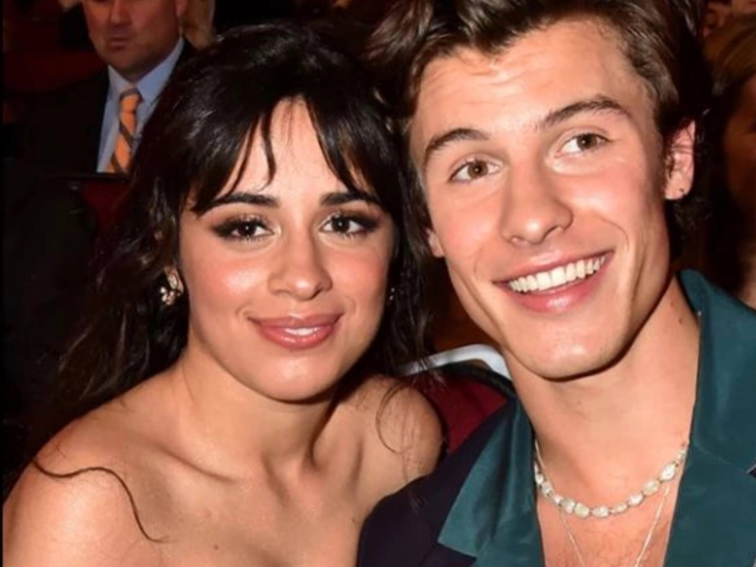 Shawn et Camila s’embrassent à Coachella