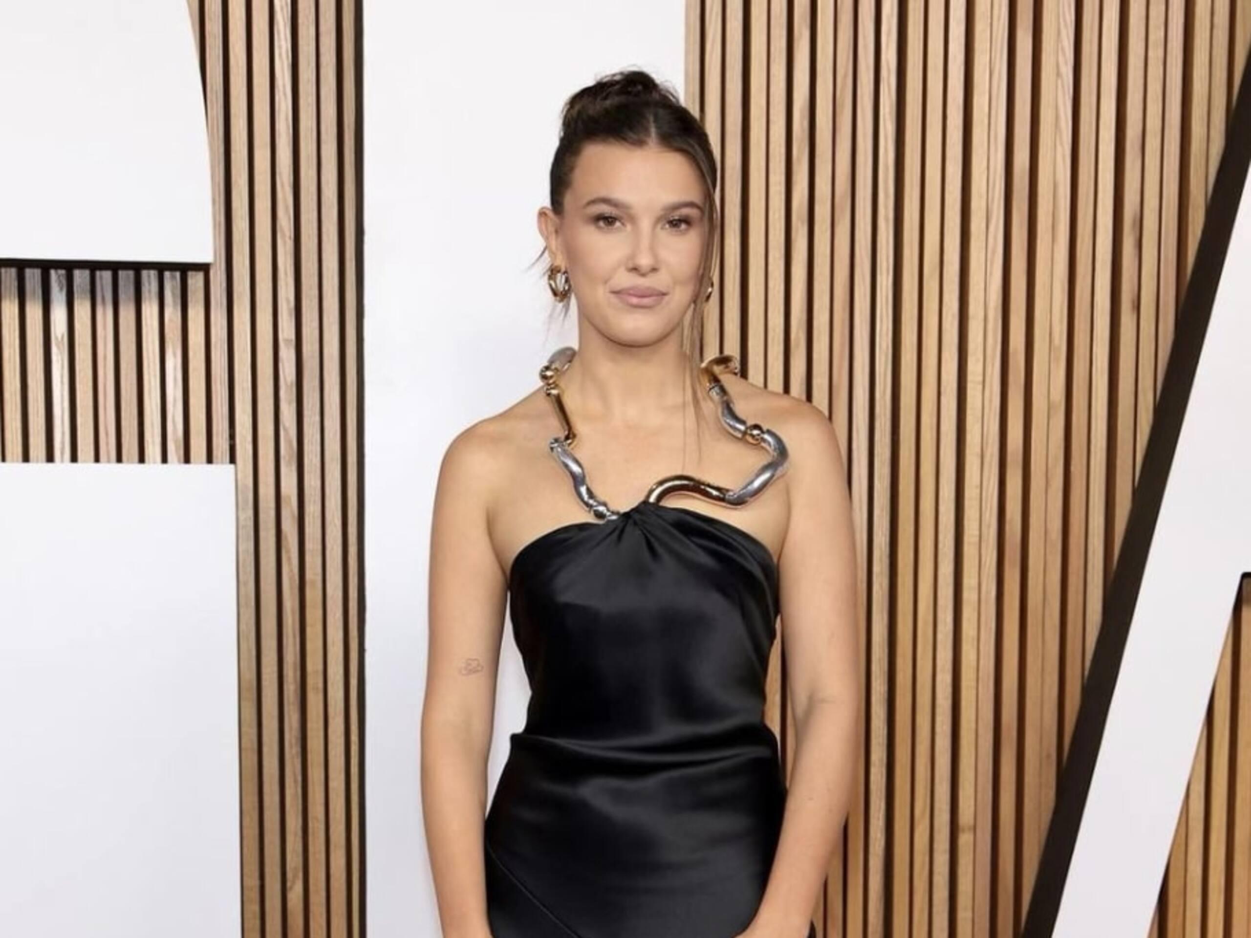 Millie Bobby Brown termine l'année en bikini 