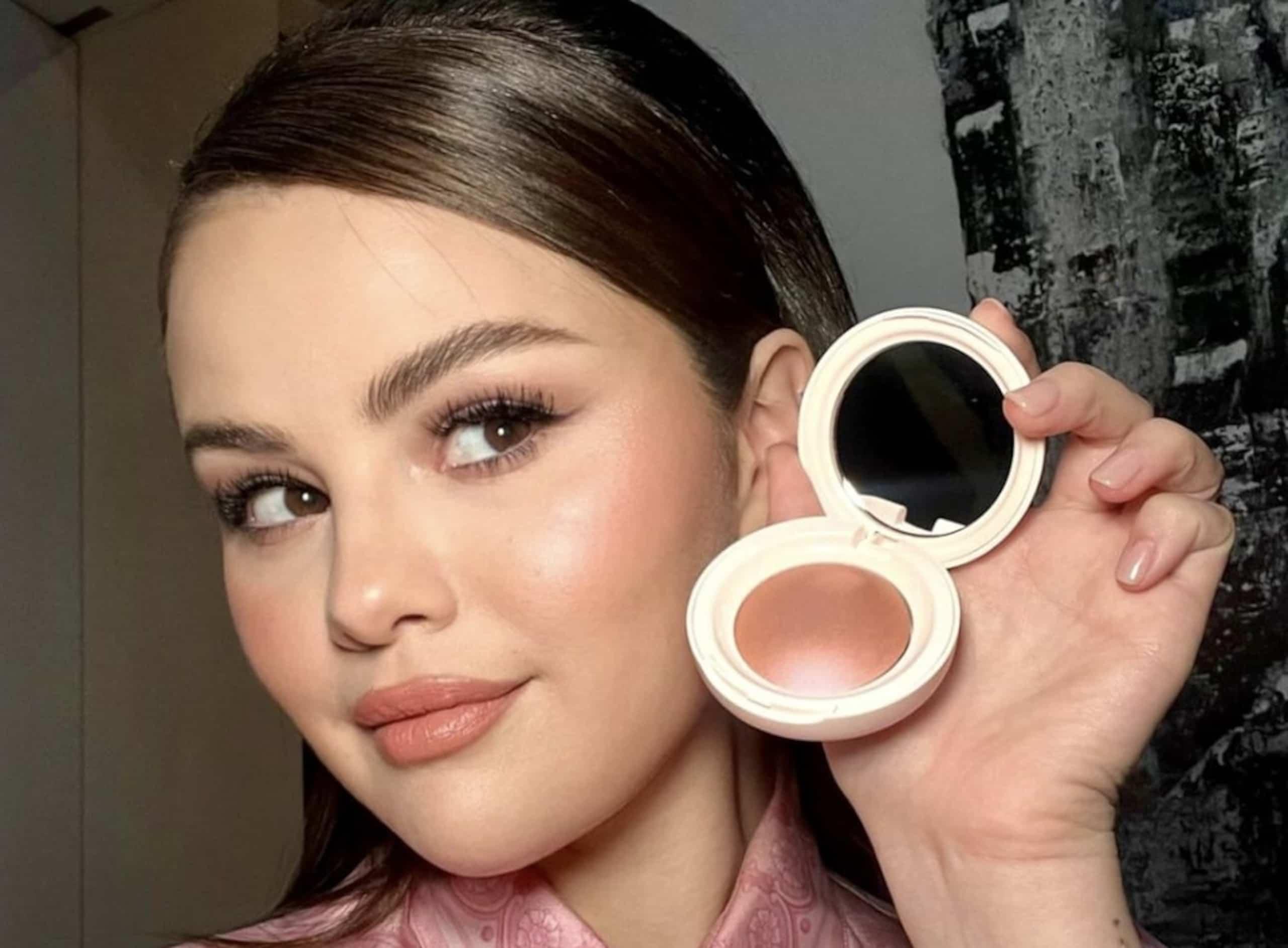 Tout le monde vante les blush poudre Soft Pinch 