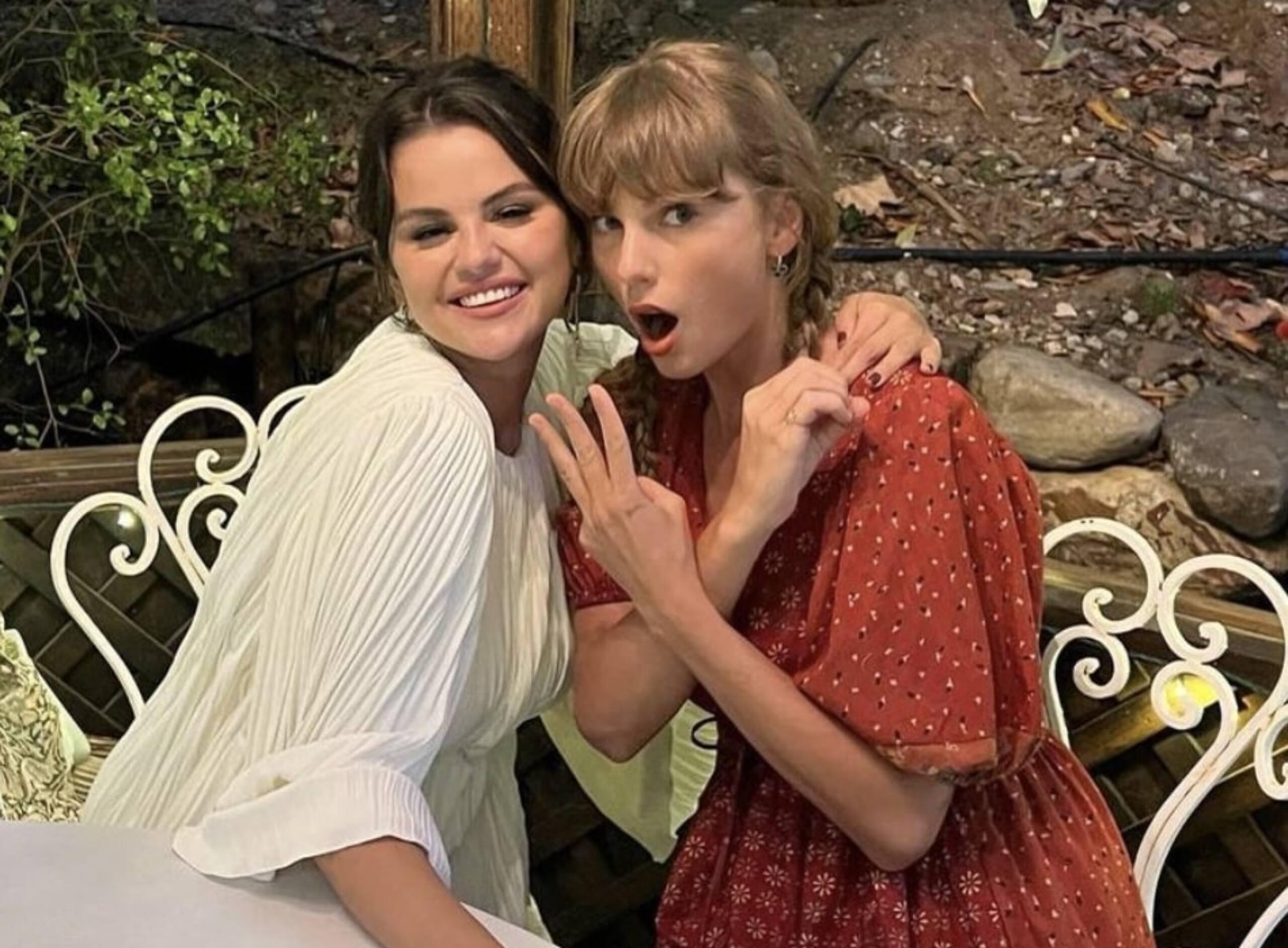 Taylor Swift viserait Selena Gomez en chanson