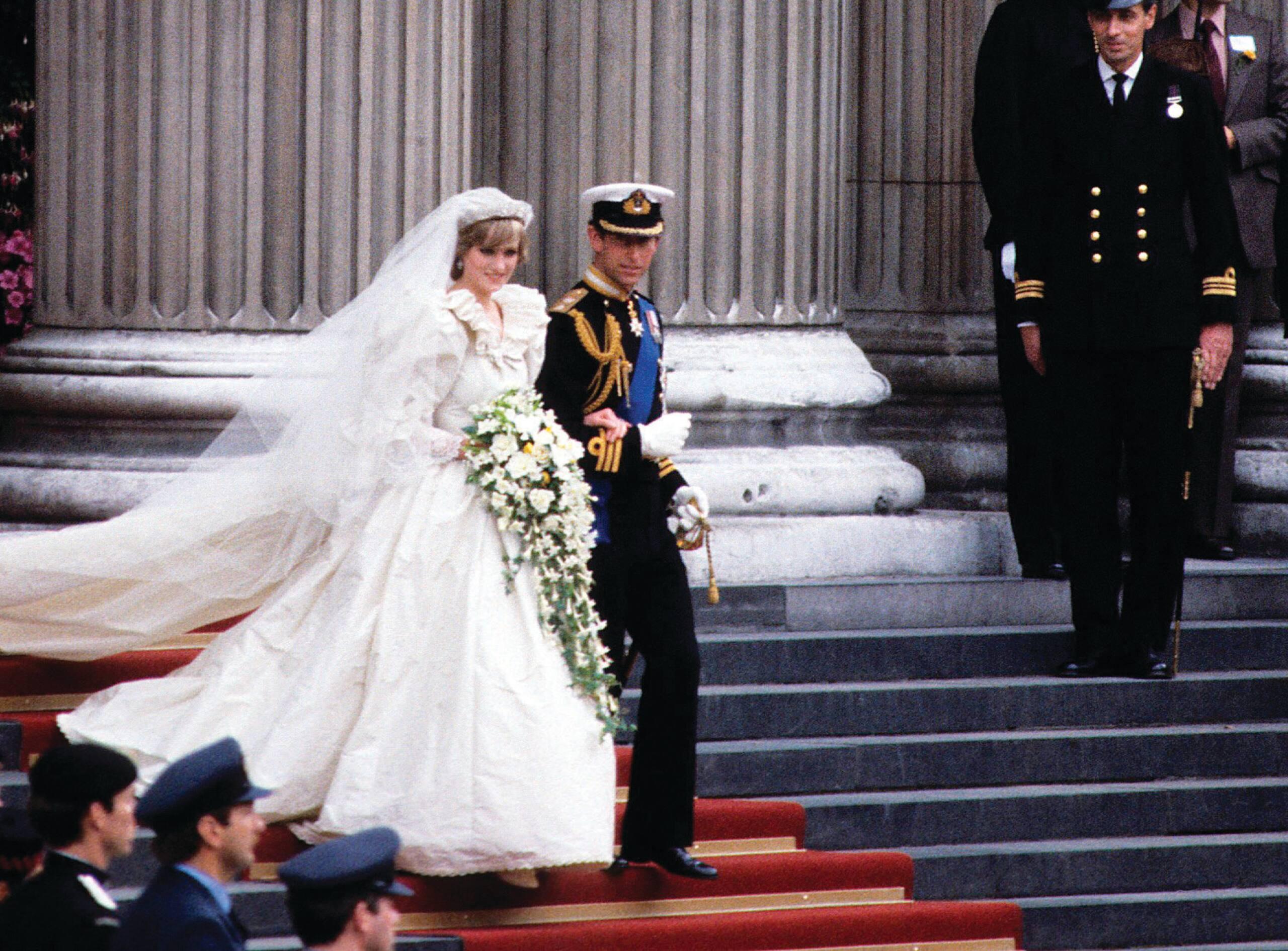 Les robes de Lady Di au coeur d'une dispute