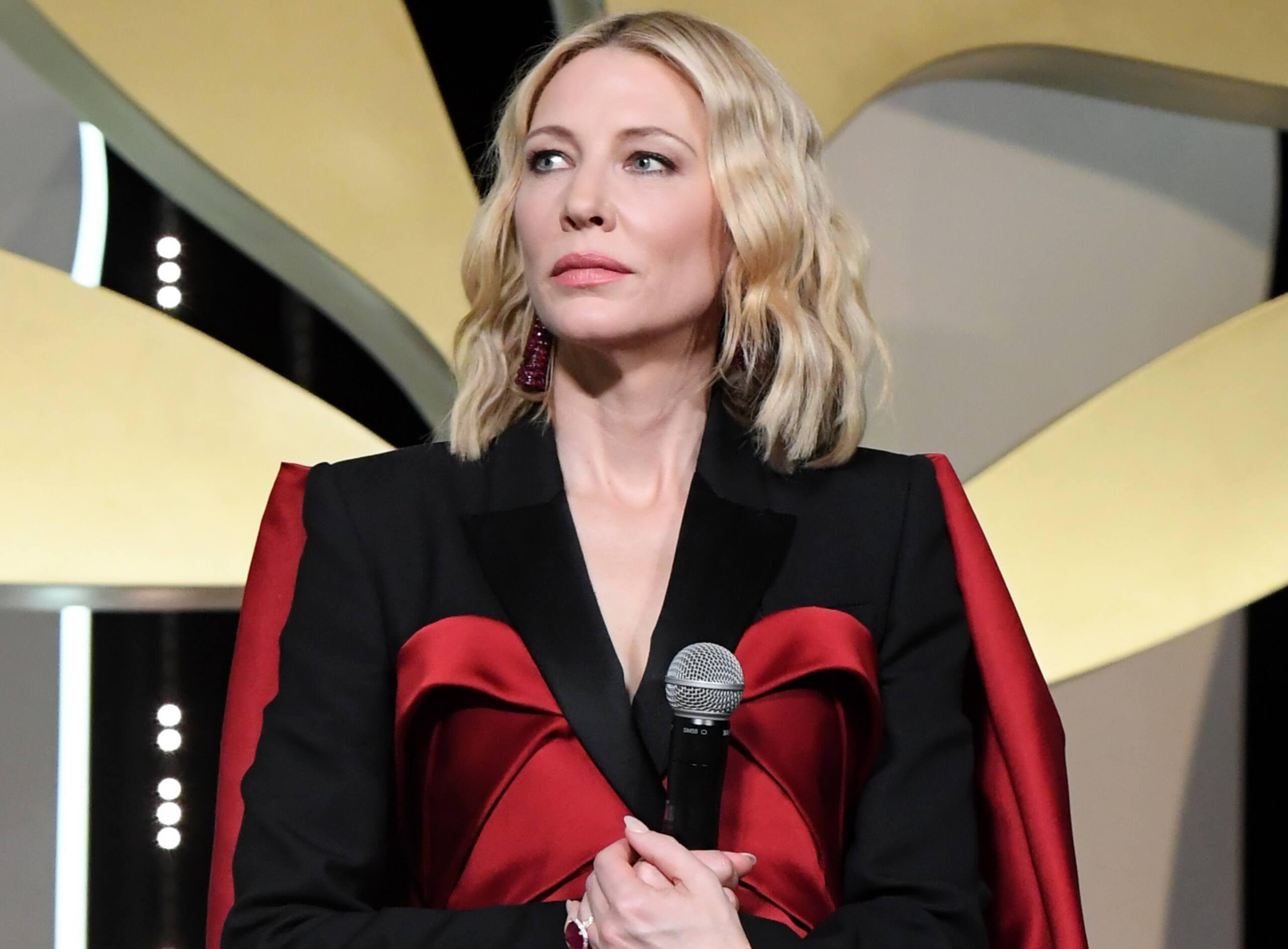 Cate Blanchett se blesse avec une tronçonneuse