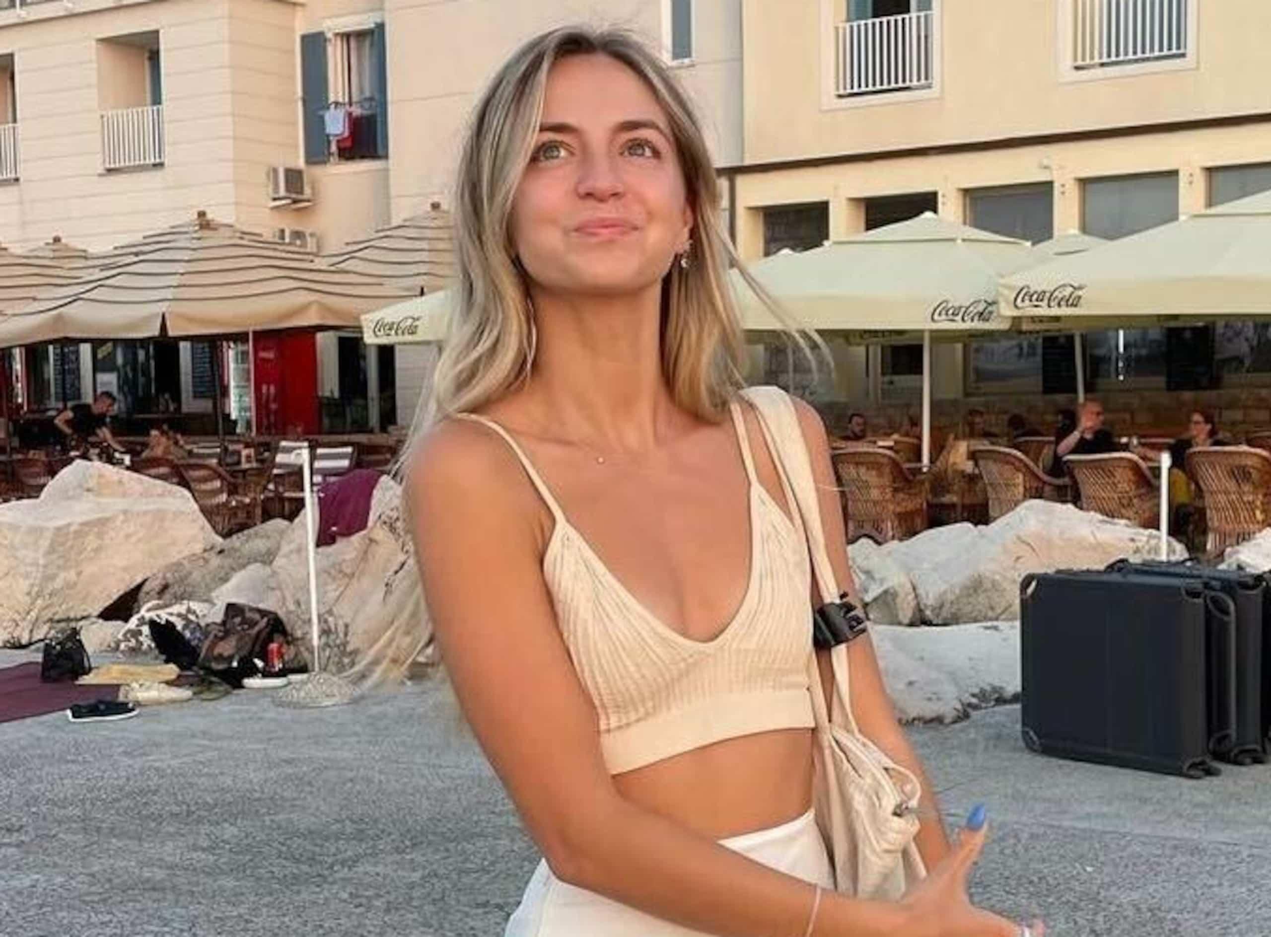 Ludivine Reding ose un look de plage révélateur