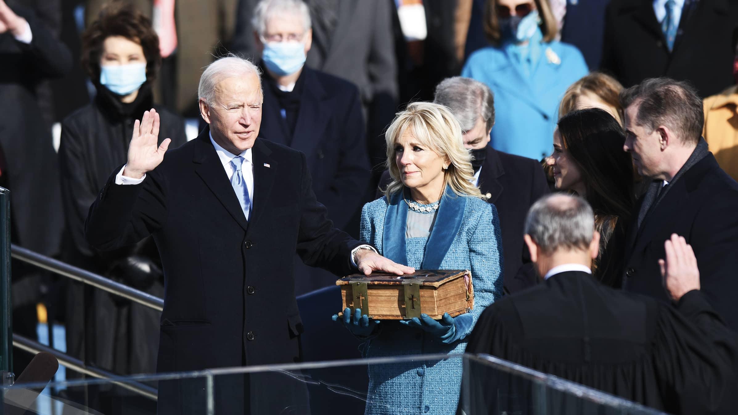 Joe Biden est devenu le 46e président des États-Unis. On le voit ici avec sa femme, Jill.