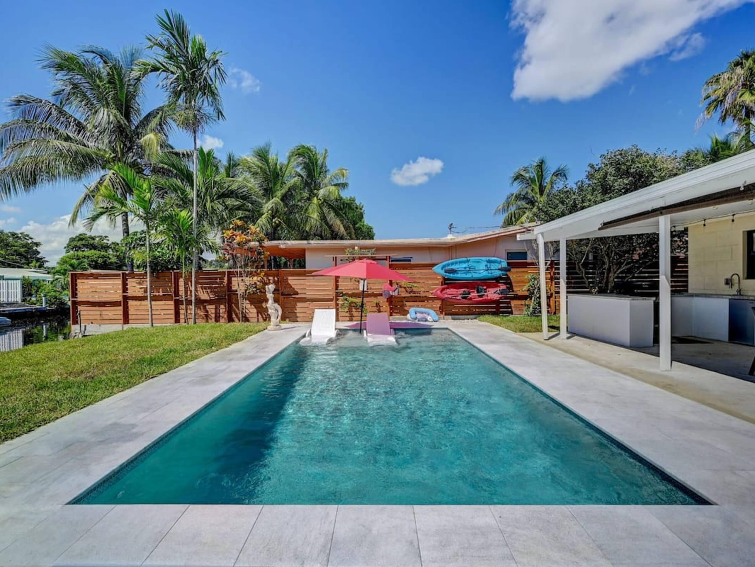 Vous pourriez louer sa villa en Floride sur Airbnb