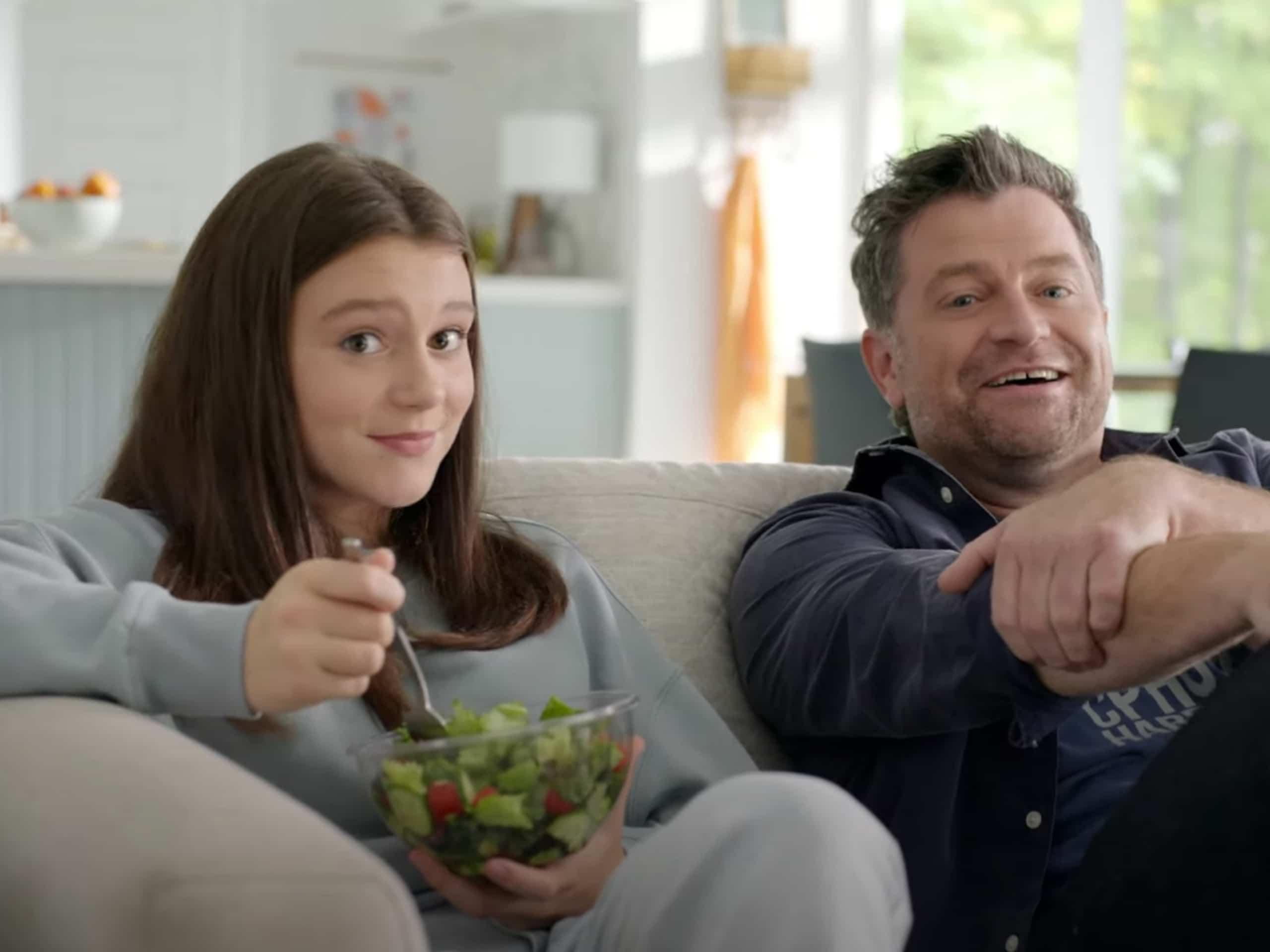 Patrick Groulx dans une pub avec sa fille