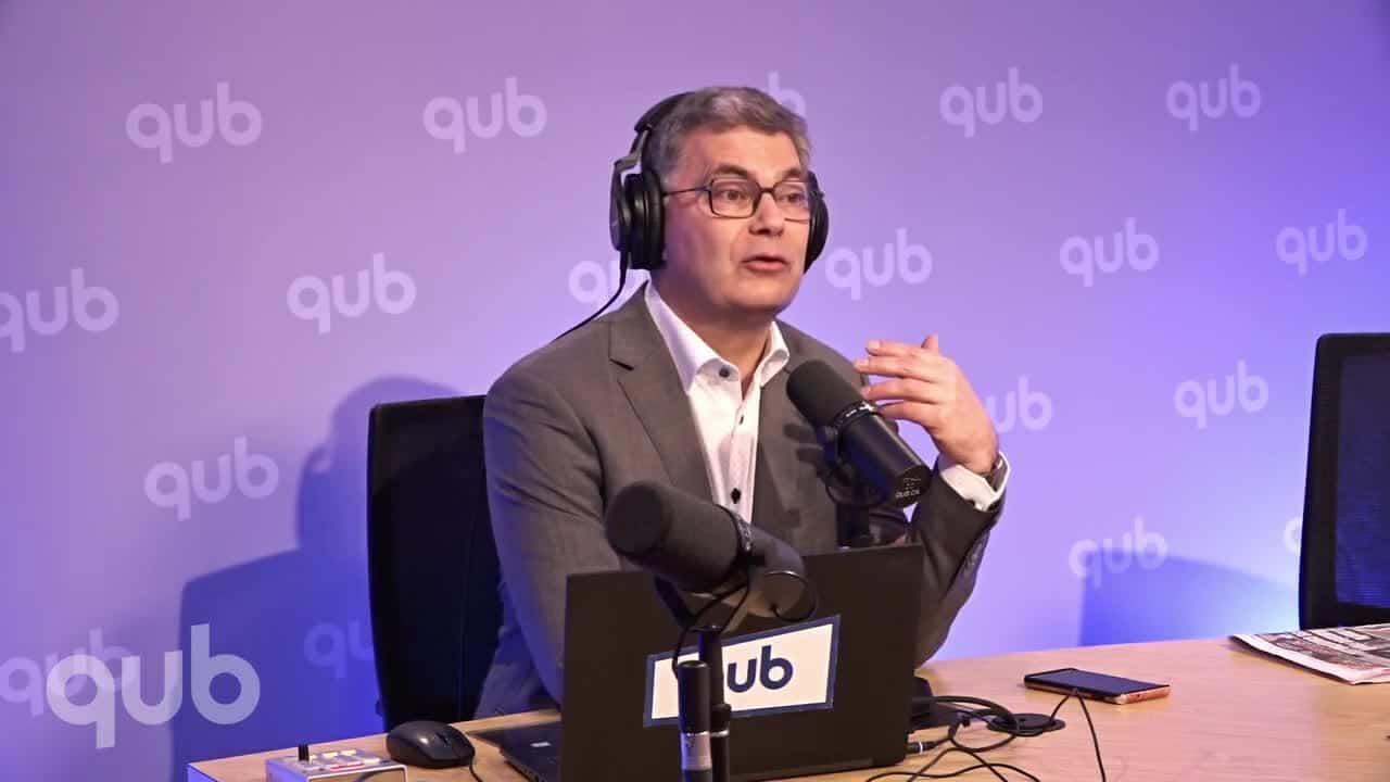 Gabriel Nadeau-Dubois veut devenir le seul chef de QS, estime Mario Dumont